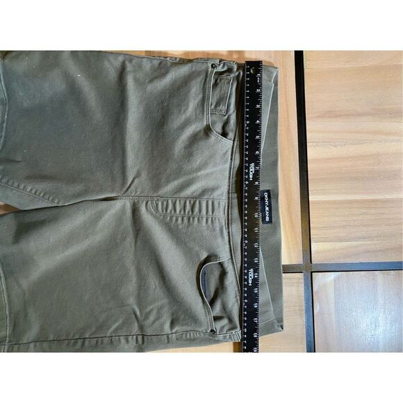 DKNY Jeans Men’s Shorts - Picture 7 of 8